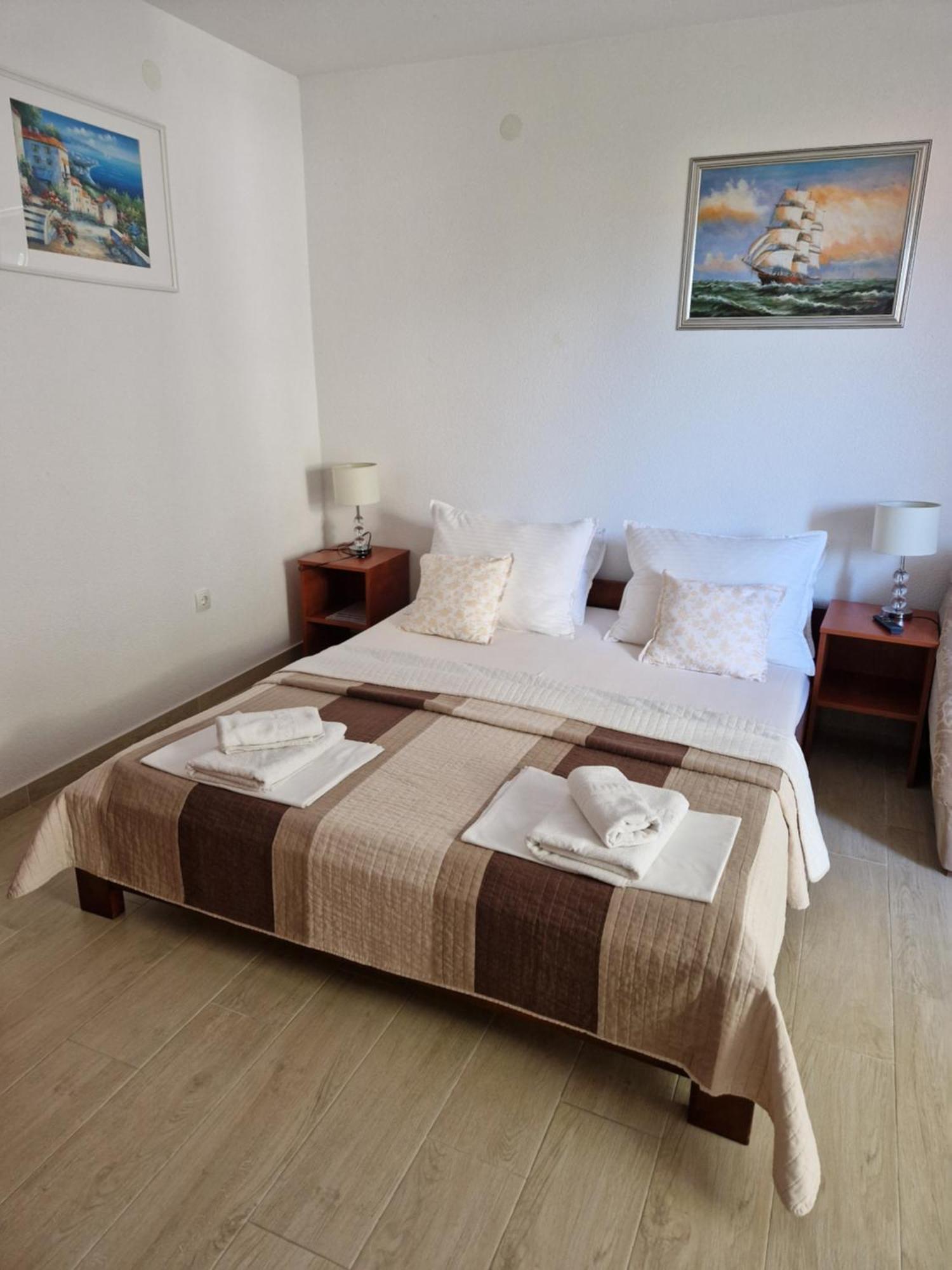 Apartments Saric Baška Voda Exterior foto